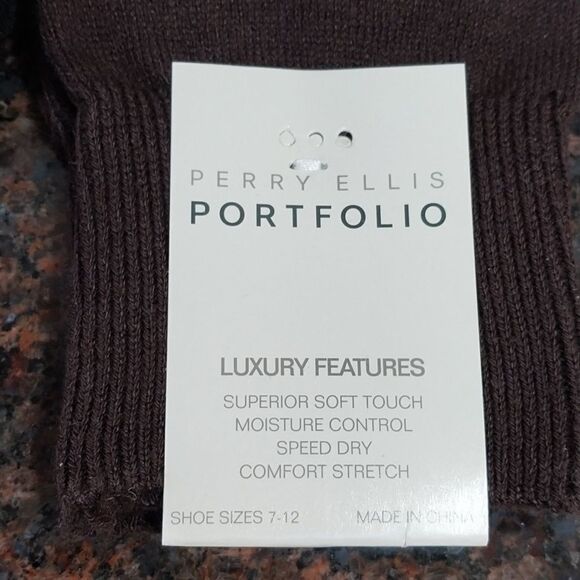 6 Pairs of Men's Liner Socks and 1 Pair of Trouser Socks...Size 7-12...NEW - Picture 3 of 8